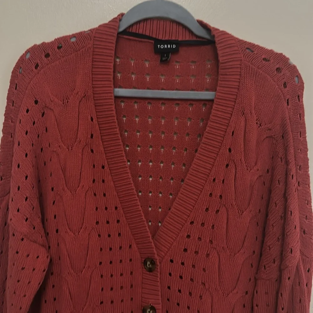 Torrid Cable V-Neck Boyfriend Cardigan Sweater Baked Apple Women's Size 1 (1X) - Picture 6 of 13